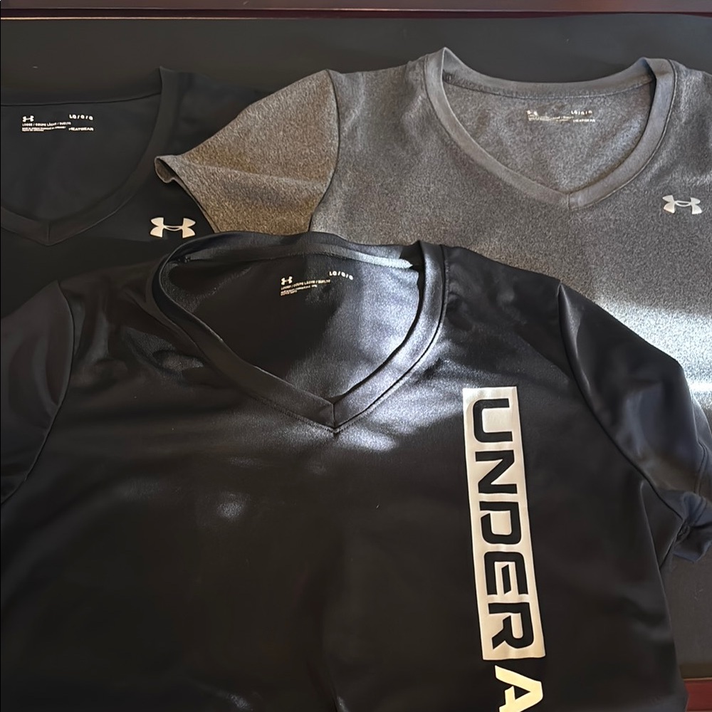 Under Armour Black and Gray T-Shirts V-neck
